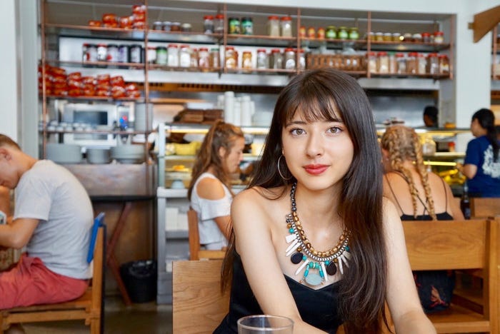 LINA(画像提供:所属事務所)