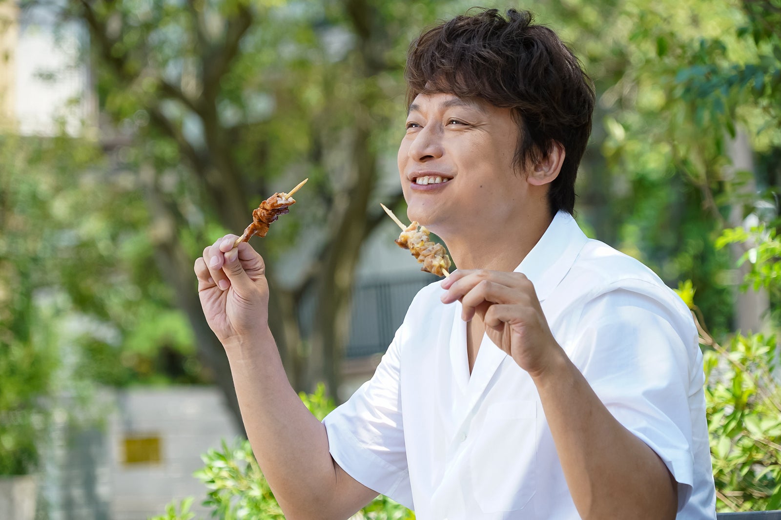 香取慎吾／新CMメイキングカット （提供画像）