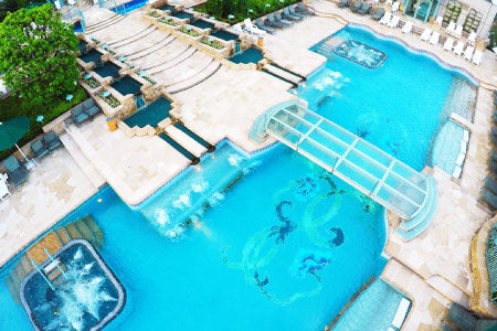 ガーデンプール／画像提供：オークラ ホテルズ ＆ リゾーツ