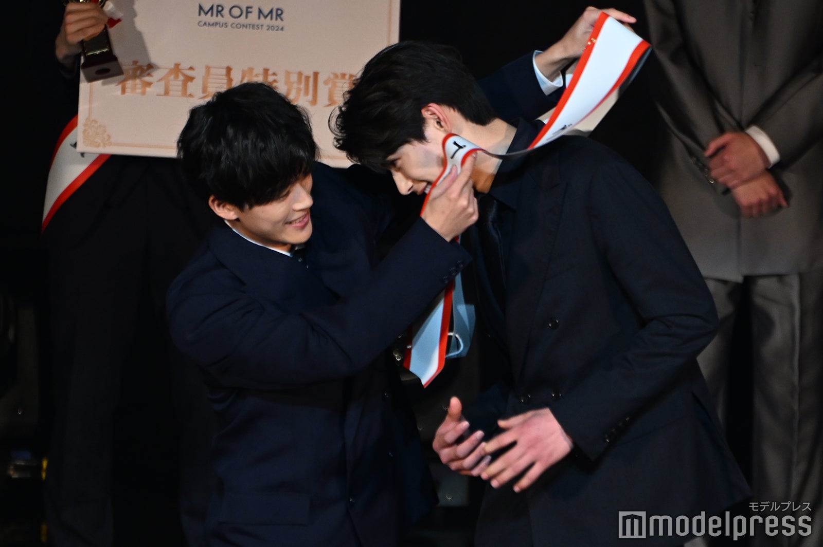 （右）柴田龍之介さん（C）モデルプレス