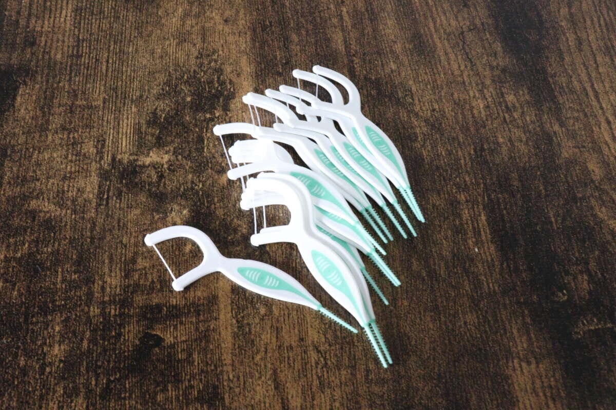 2wayソフト歯間フロス　中身