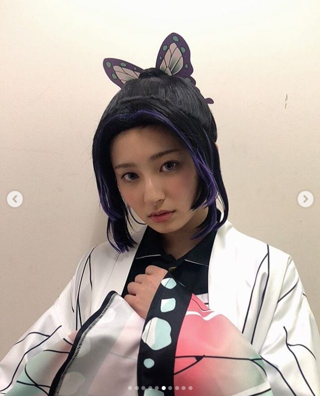 「鬼滅の刃」胡蝶しのぶのコスプレをした吉川愛/吉川愛Instagramより