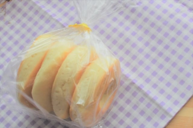 成城石井の「ホットビスケット」パッケージ