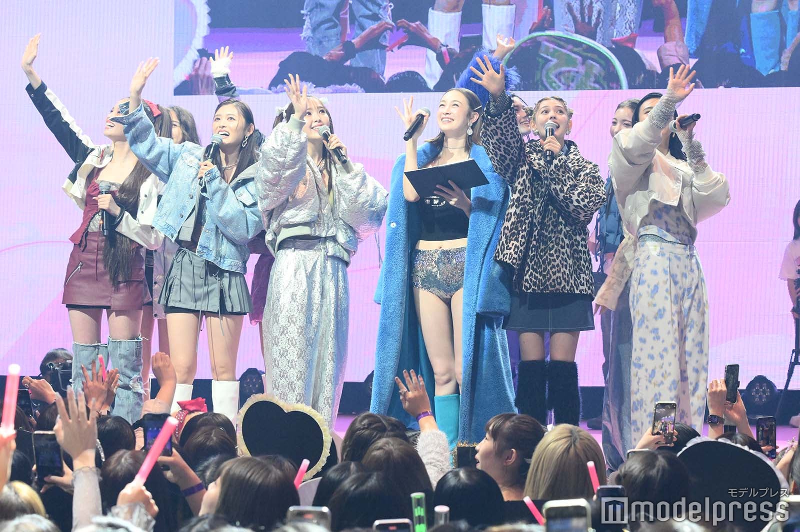 藤田ニコル、藤井サチら（C）モデルプレス