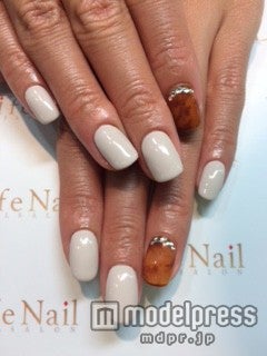 グレー&べっ甲ネイル