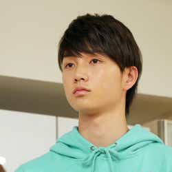 モデルプレス - 福山雅治主演「集団左遷!!」で鮮烈デビュー 大型新人・絃瀬聡一が異例の抜擢