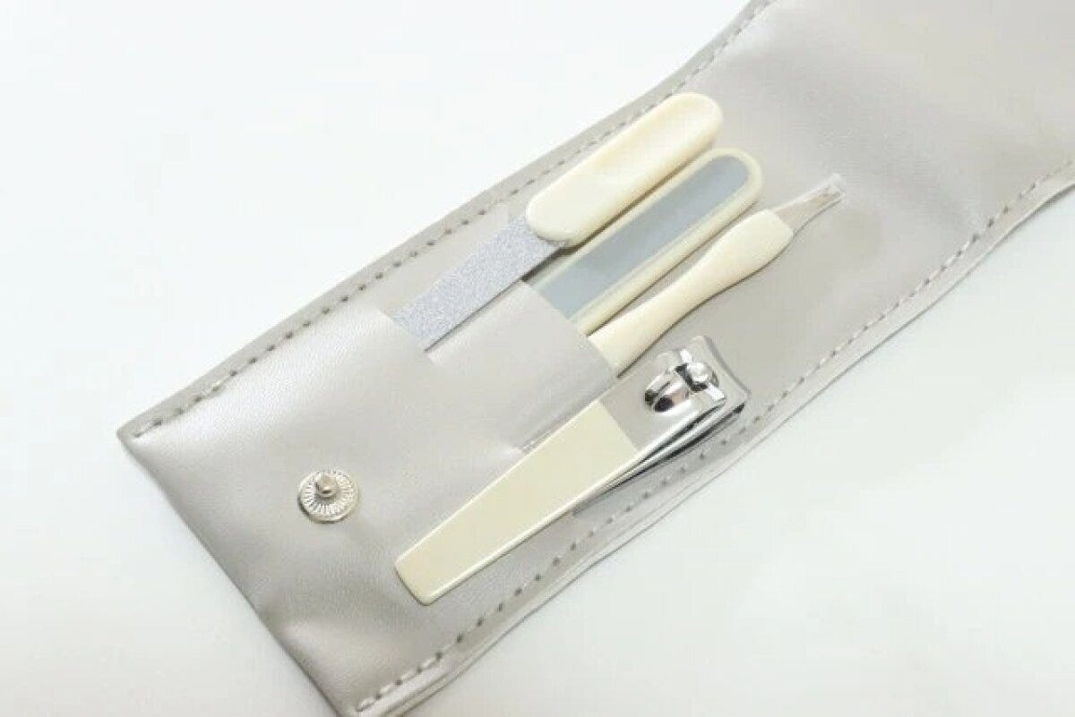 ダイソー ネイルケアセット(4個) ダイソー ネイルケアセット(4個)