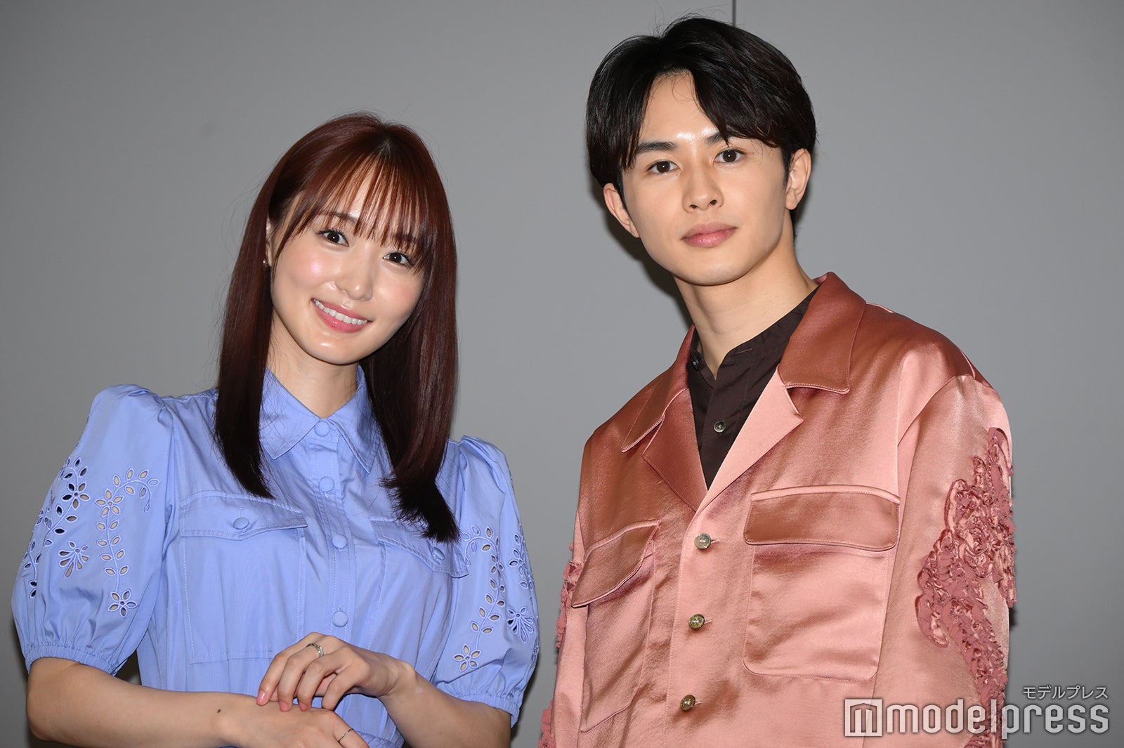 菅井友香、草川拓弥（C）モデルプレス