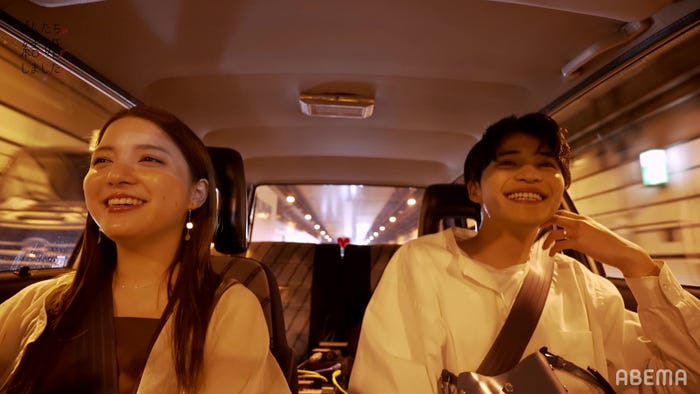 川島海荷、中田圭祐(C)AbemaTV, Inc.