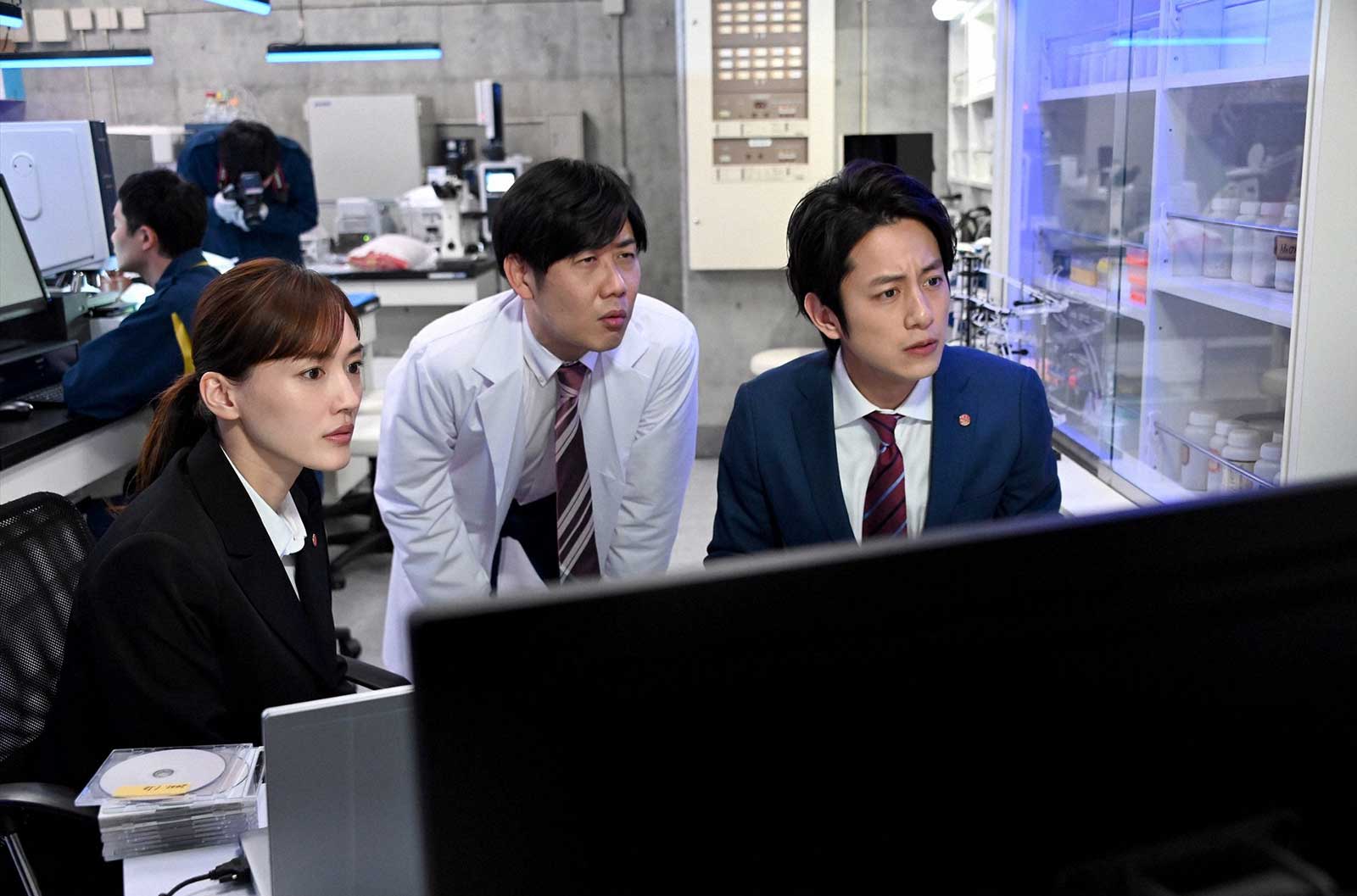 綾瀬はるか、林泰文、溝端淳平「天国と地獄 ～サイコな2人～」最終話より（C）TBS