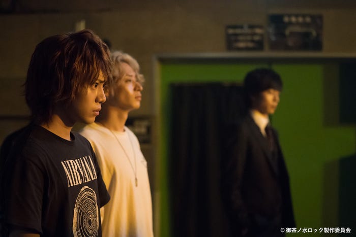 始(佐藤流司)と兄・亮(染谷俊之)の確執とは(C)御茶ノ水ロック製作委員会