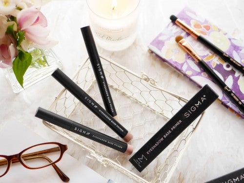 アイシャドウベースプライマー