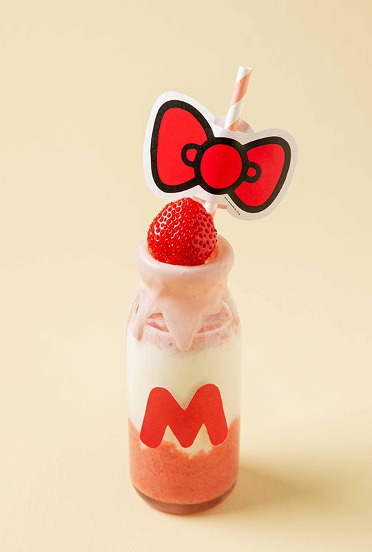 ハローキティリボンのいちごミルク¥920／画像提供：サンリオ