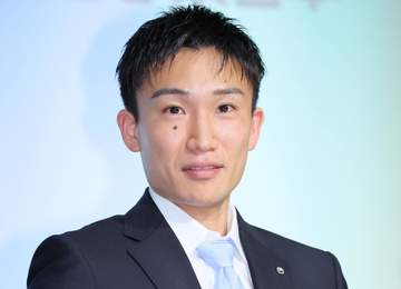 「誰か分からんかった」「めっちゃ美人！」桃田とバドペアの女性芸人にSNS騒然「メイクでこんな変わるんか」「マジでびっくり」