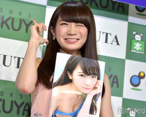 乃木坂46秋元真夏“ズッキュン連発”と“オチある話”でさすがのバラエティ力<写真集・会見全文>