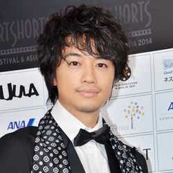 モデルプレス - 斎藤工、10歳年上恋人との恋愛を赤裸々告白「刺激的で依存していた」