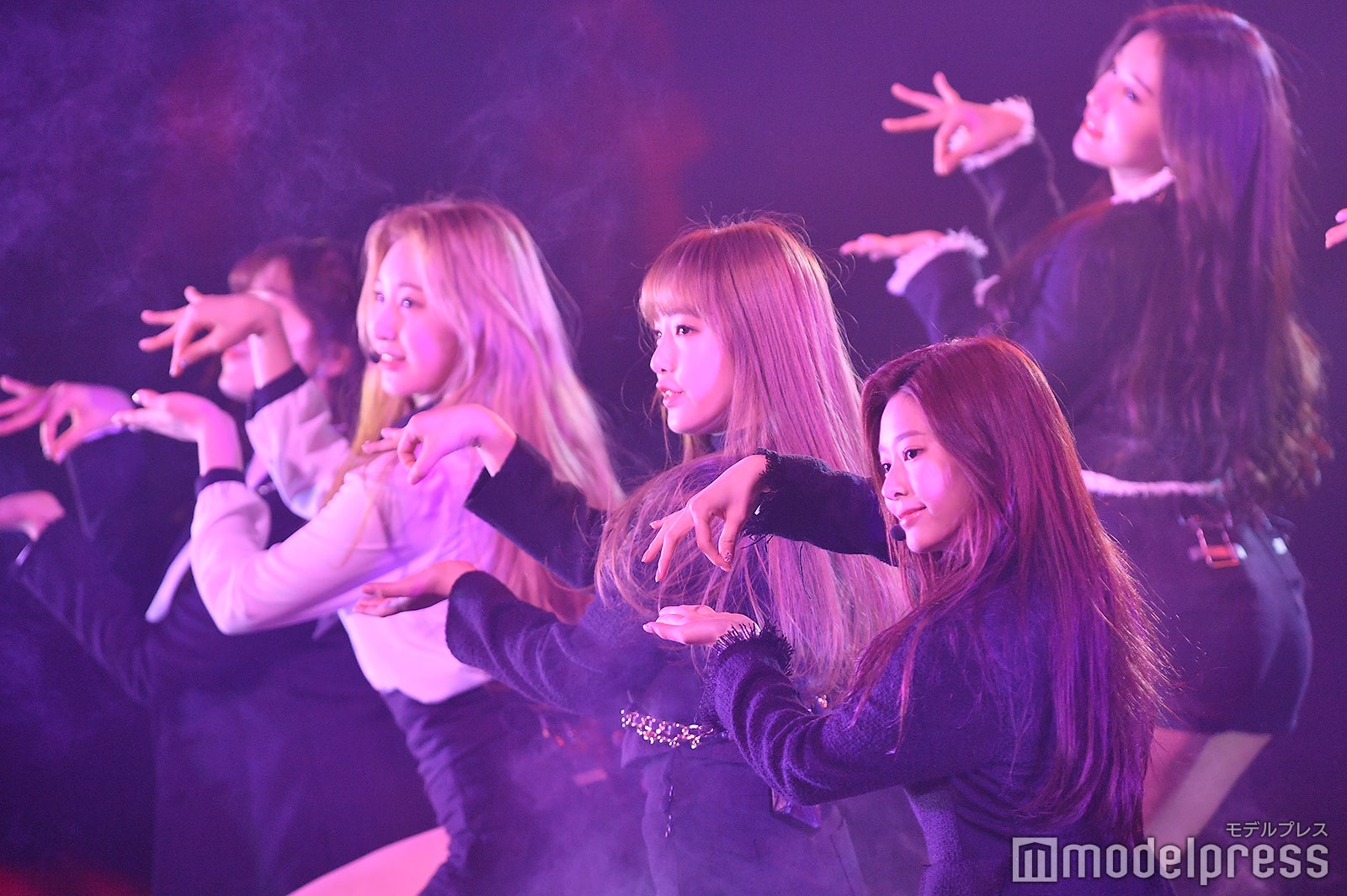 IZ*ONE （C）モデルプレス