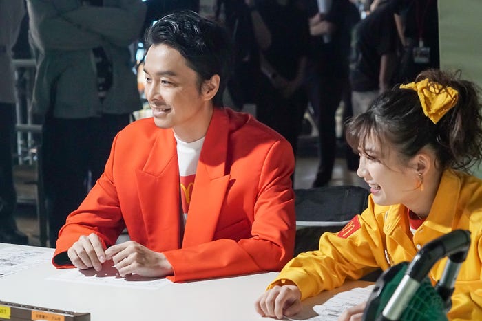 長谷川博己、伊藤沙莉(提供写真)