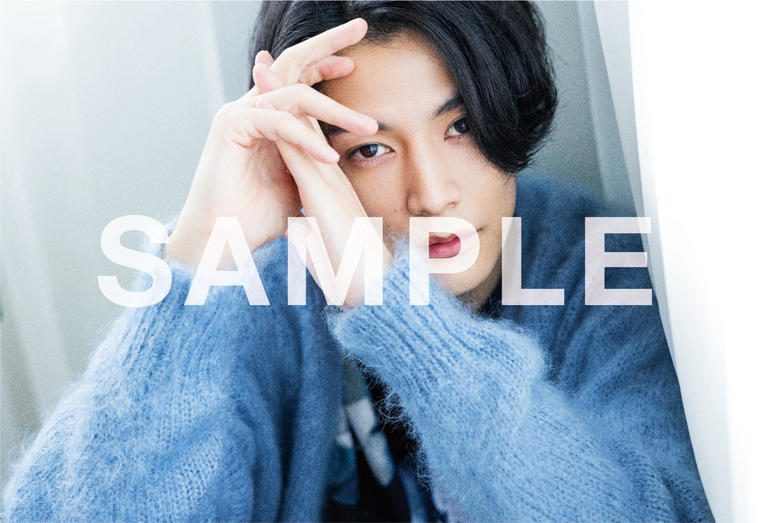 『渡邊圭祐「推しの王子様」PRECIOUS BOOK』セブンネットショッピング購入者特典「渡邊圭祐ポストカード」（提供写真）