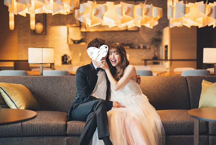 (右)舟山久美子/KUMICKY 舟山久美子オフィシャルブログより(提供写真)