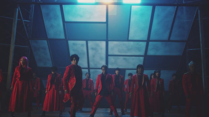 吉本坂46RED「君の唇を離さない」MVより(提供写真)