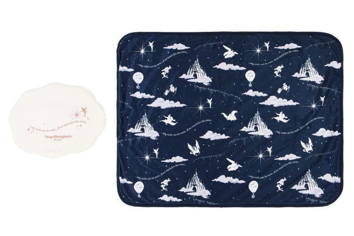 ブランケット¥5,500 (C)Disney(C)Disney/Pixar (C)MARVEL