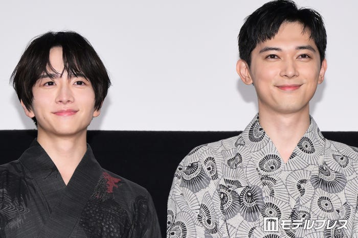 板垣李光人、吉沢亮(C)モデルプレス
