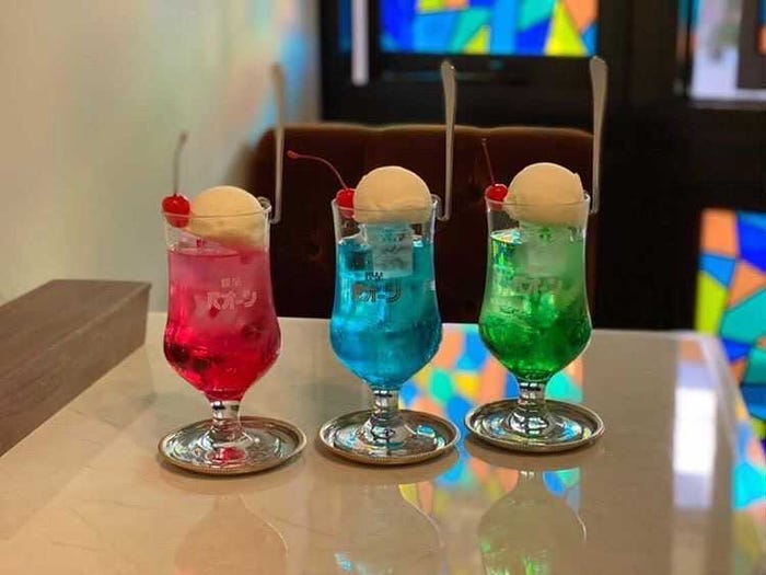 クリームソーダ/画像提供:喫茶パオーン