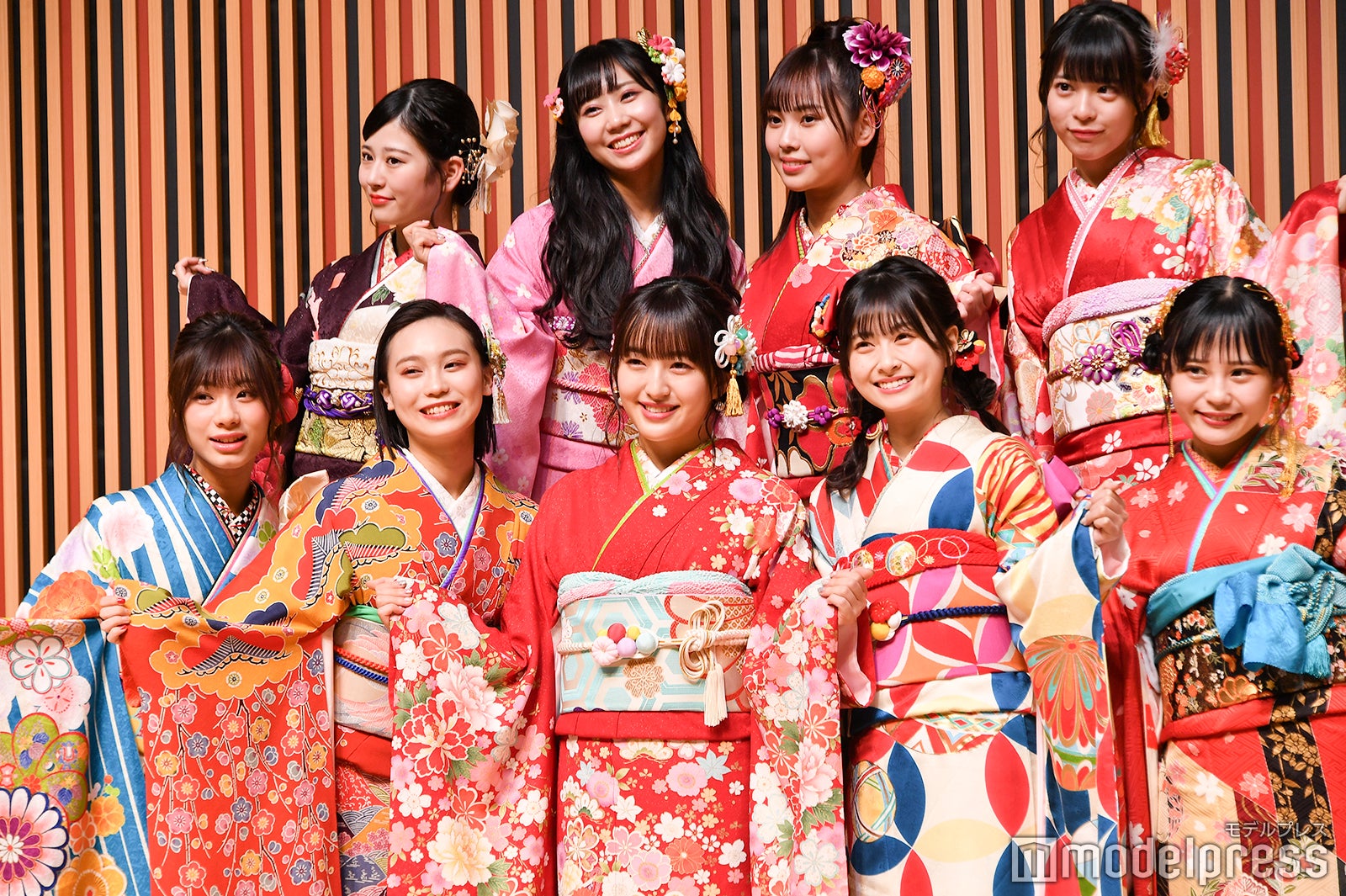 HKT48（後列左から）月足天音、上野遥、山内祐奈、長野雅（前列左から）深川舞子、豊永阿紀、田島芽瑠、松岡はな、村川緋杏
 （C）モデルプレス