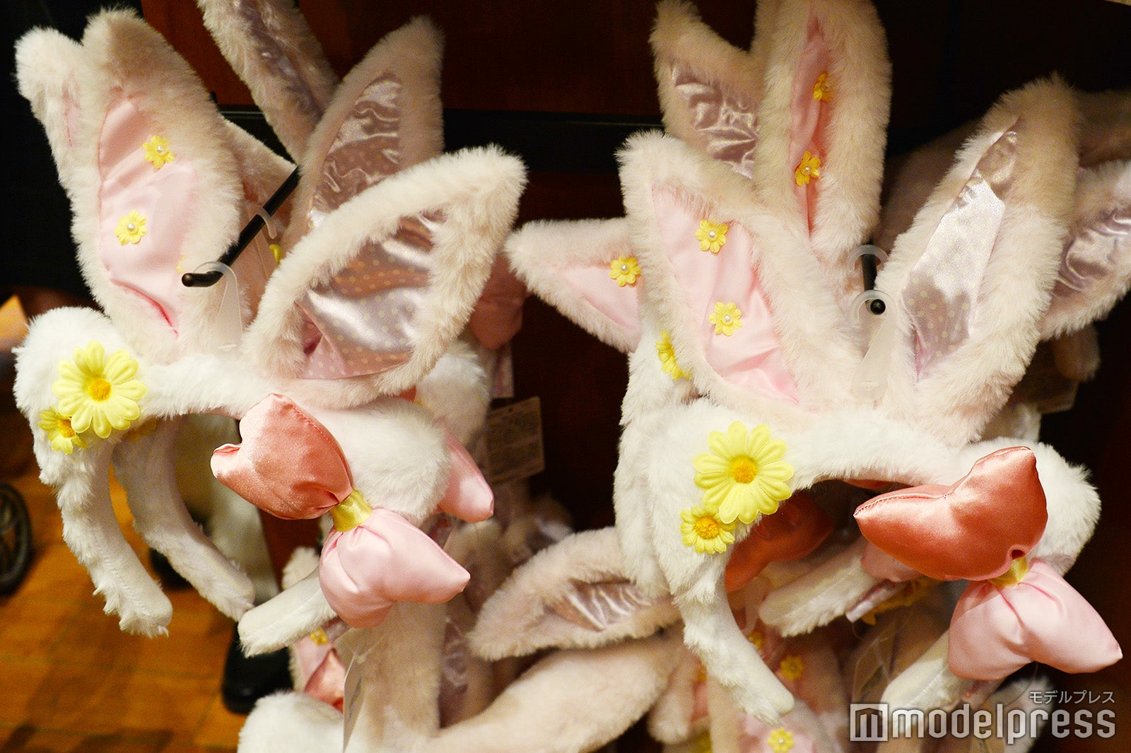 カチューシャ（C）モデルプレス