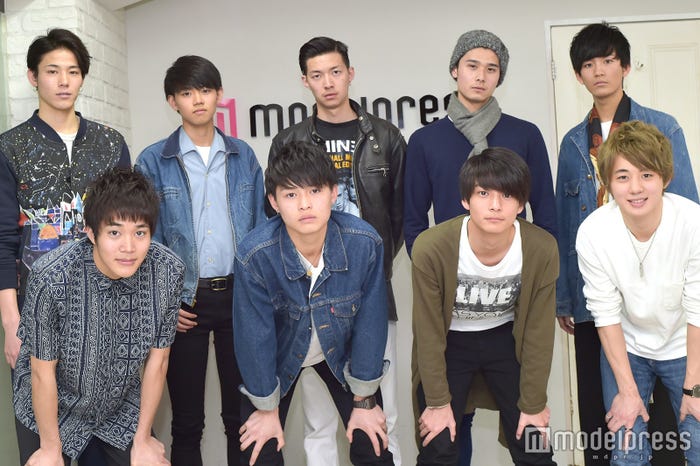 (前列左から)山田輝、兵頭功海、泉野瑛暉、會田海心(後列左から)鈴木達也、西田稜海、木村海生、堤敬、林勇輝 (C)モデルプレス