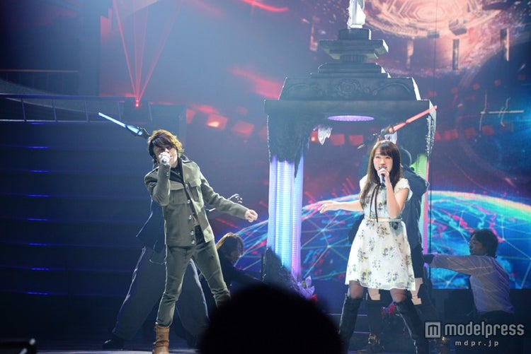 画像4 7 T M Revolution 水樹奈々が熱唱 圧巻の光とcg演出でスペシャルコラボ再び 紅白リハ初日 モデルプレス