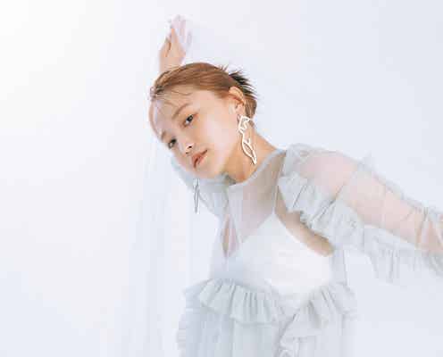 元モー娘。鞘師里保、シースルー衣装でアンニュイな魅力発揮