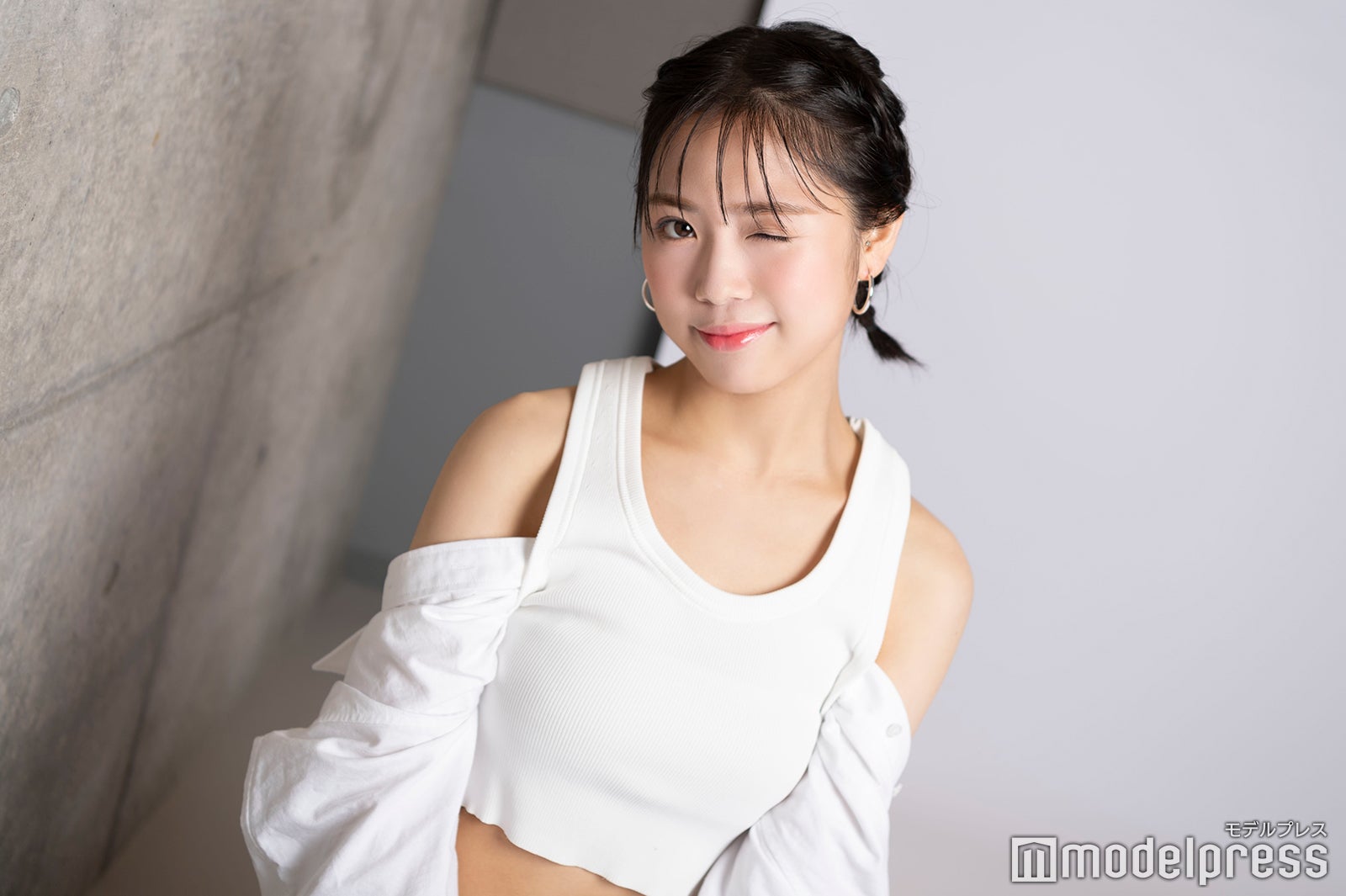  AINA（C）モデルプレス