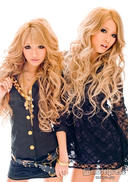 「みんなマイミク♪feat.DJみかん(7)」を歌うゆまち＆愛奈