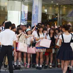 ファッション誌「LARME(ラルム)」(徳間書店)の創刊1周年記念イベント「LOVELY 1st ANNIVERSARY」/登場した菅野結以、AMO、永尾まりやに熱狂するファン