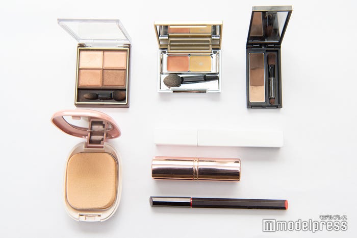 佐久間みなみアナのポーチの中身は? (C)モデルプレス