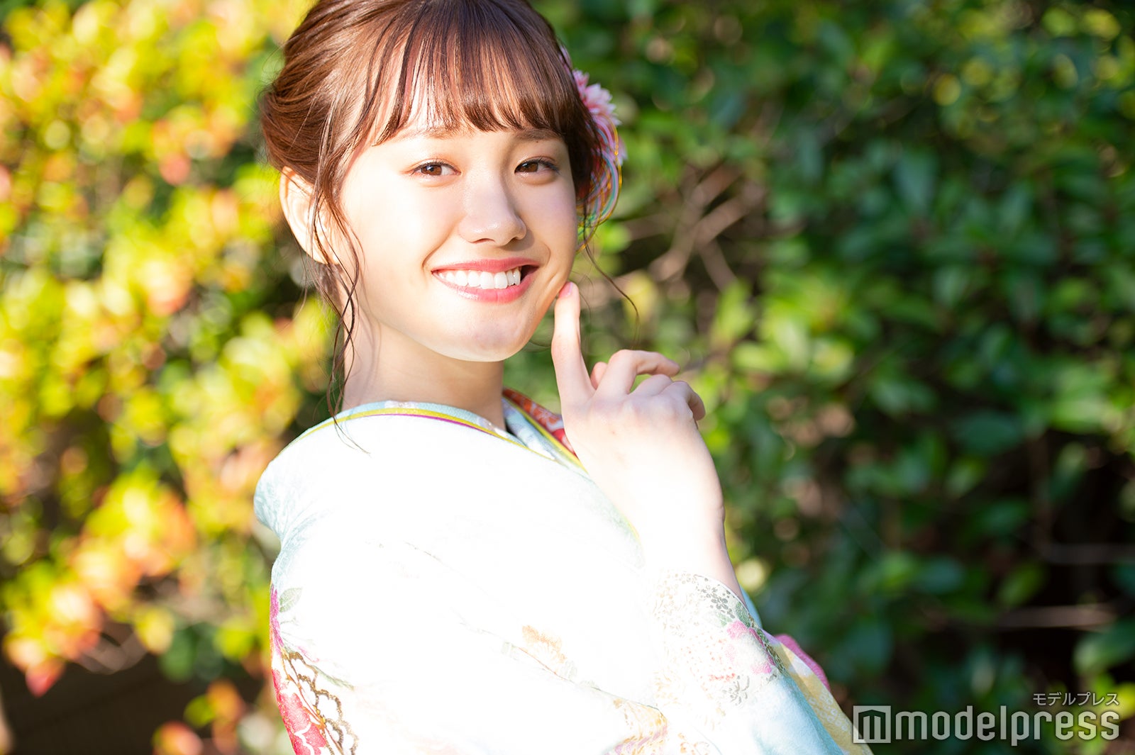 尾碕真花（C）モデルプレス