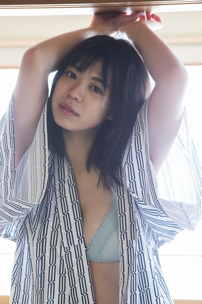 武井玲奈(写真提供:avex)