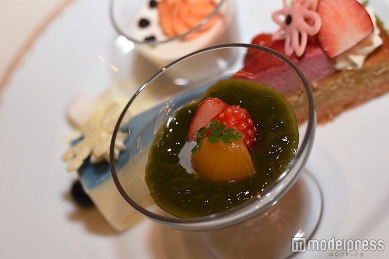 黒ゴマパンナコッタと抹茶ゼリー（C）モデルプレス