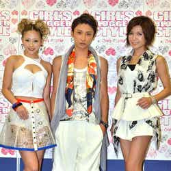 (左から)伊藤千晃、與真司郎、宇野実彩子