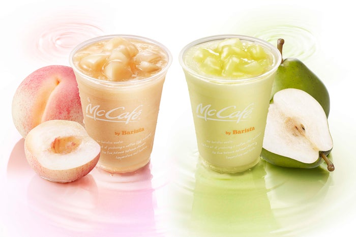 「桃のスムージー」「ラ・フランススムージー」／画像提供：日本マクドナルド