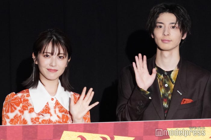 浜辺美波、高杉真宙(C)モデルプレス