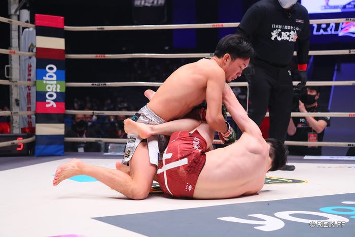 朝倉未来、弥益ドミネーター聡志(C)RIZIN FF