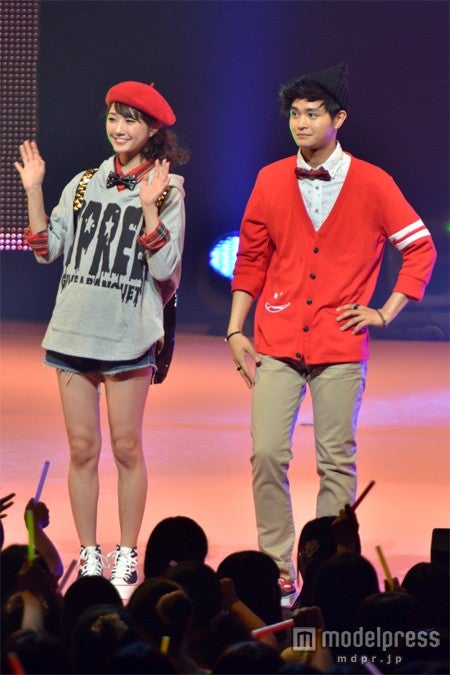 鈴木友菜、瀬戸康史