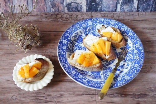 柿とクリームチーズのバケットトースト