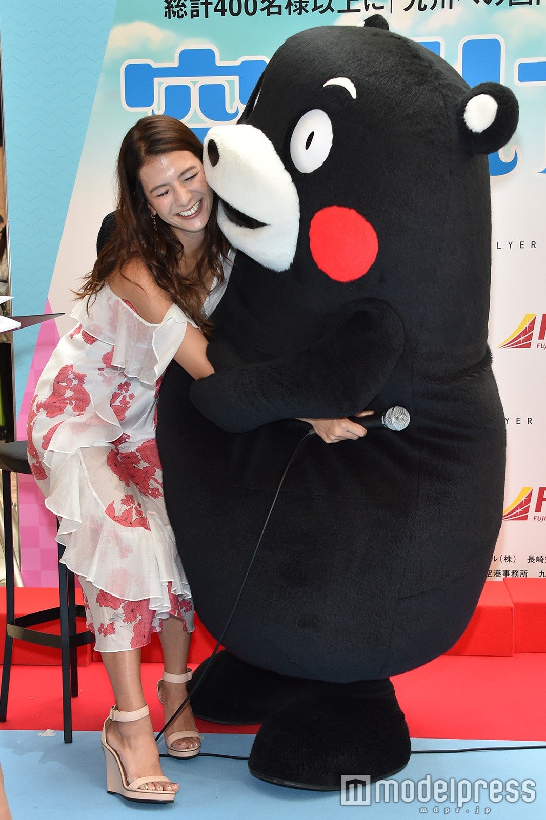 スザンヌ、くまモン（C）モデルプレス