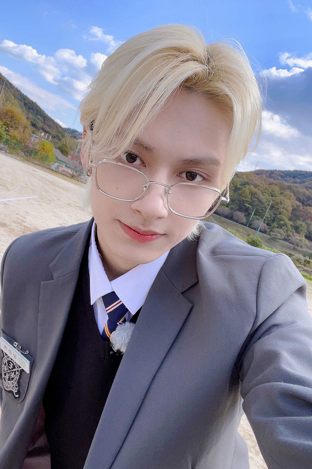 SEVENTEEN・JUN、制服姿の自撮りショットに 「同じ学校に通いたかった」「漫画の主人公みたい」の声