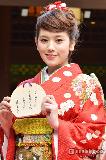 今年の抱負を語った筧美和子