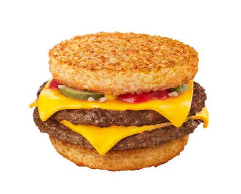 マクドナルド「ごはんダブチ」2枚のチーズ&ビーフパティを醤油風味のごはんでサンド